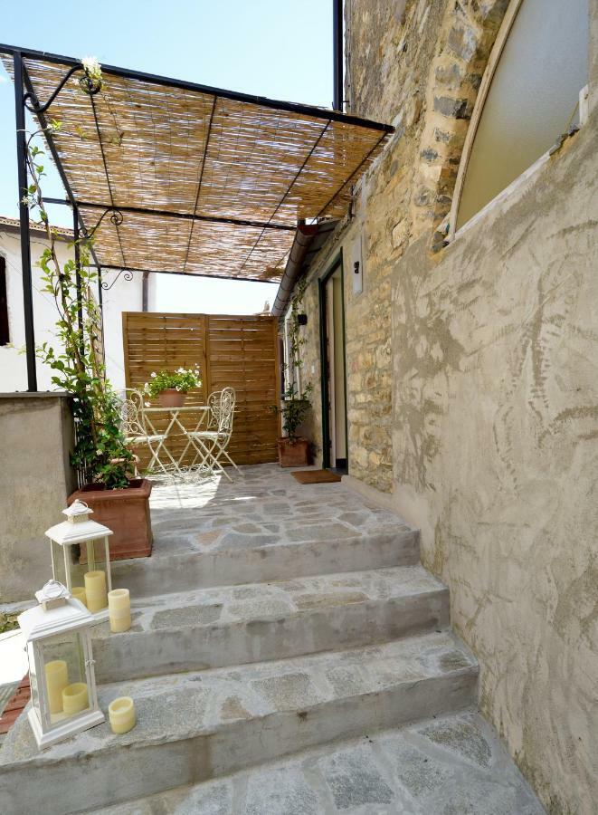 Villa Chalet in Liguria Vasia Exterior foto